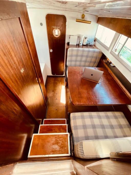 Hotel Vintage Classic 70S Boat! Sant Adria de Besos Exterior foto