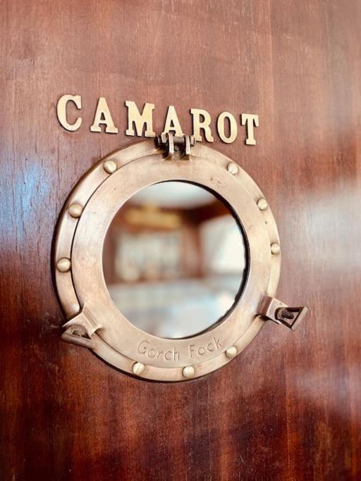 Hotel Vintage Classic 70S Boat! Sant Adria de Besos Exterior foto